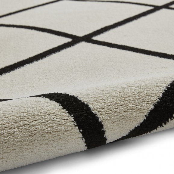 Brooklyn Black & White Diamond Rug