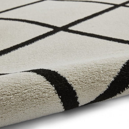 Brooklyn Black & White Diamond Rug