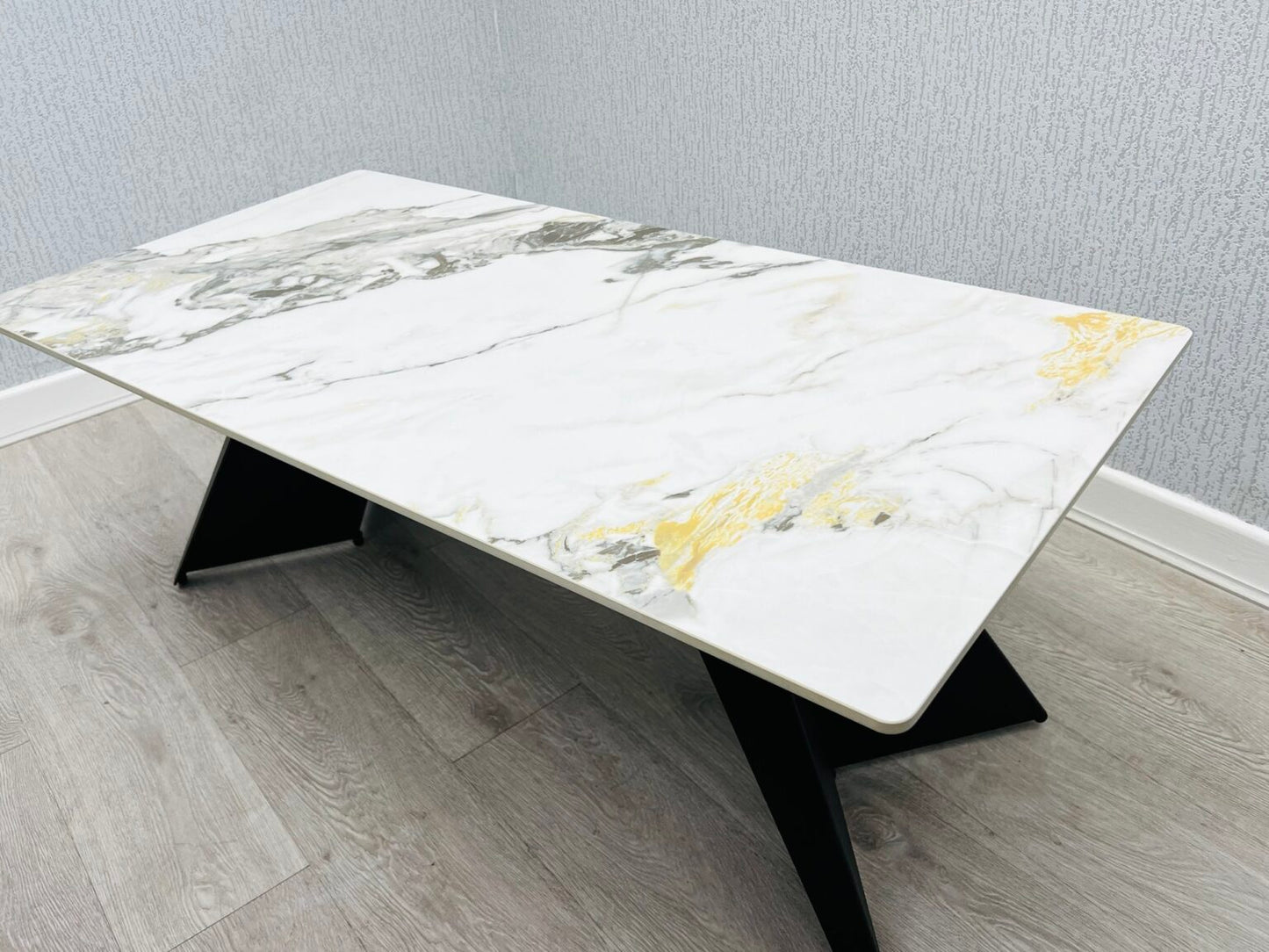 Chicago Black/Cream and Gold Ceramic Coffee Table